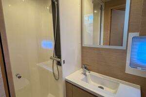 2021 Fountaine Pajot MY44 thumbnail 44
