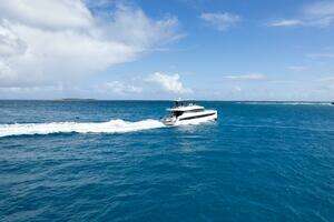 2021 Fountaine Pajot MY44 thumbnail 4