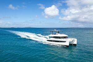 2021 Fountaine Pajot MY44 thumbnail 10