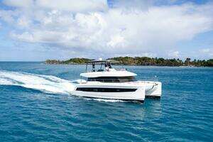 2021 Fountaine Pajot MY44 thumbnail 18