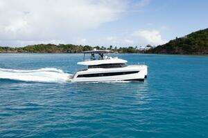 2021 Fountaine Pajot MY44 thumbnail 17