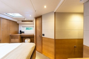 2014 Oyster Yachts Oyster 825 thumbnail 43