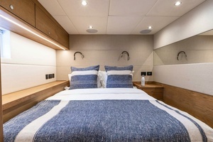 2014 Oyster Yachts Oyster 825 thumbnail 41