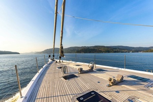 CHAMPAGNE HIPPY 85ft Oyster Yachts Yacht For Sale