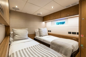 CHAMPAGNE HIPPY 85ft Oyster Yachts Yacht For Sale