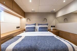 CHAMPAGNE HIPPY 85ft Oyster Yachts Yacht For Sale