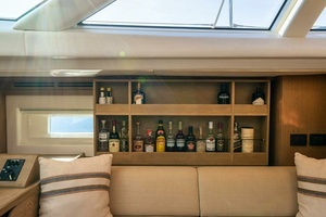 2014 Oyster Yachts Oyster 825 thumbnail 31