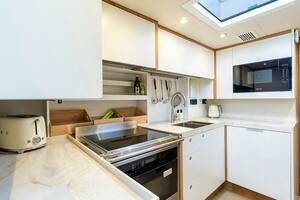 CHAMPAGNE HIPPY 85ft Oyster Yachts Yacht For Sale