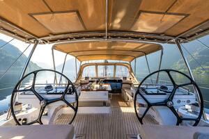 CHAMPAGNE HIPPY 85ft Oyster Yachts Yacht For Sale