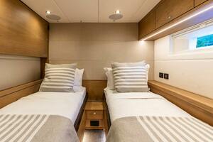 CHAMPAGNE HIPPY 85ft Oyster Yachts Yacht For Sale