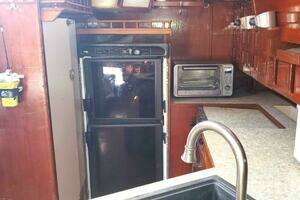 1982 Endeavour 43 CC thumbnail 17