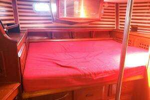 1982 Endeavour 43 CC thumbnail 20