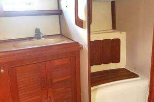 1982 Endeavour 43 CC thumbnail 18