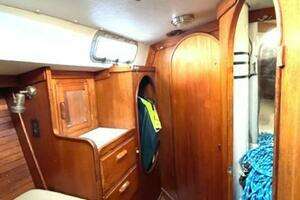 1986 J Boats Masthead Sloop thumbnail 6