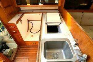 1986 J Boats Masthead Sloop thumbnail 3