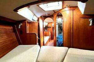 1986 J Boats Masthead Sloop thumbnail 5
