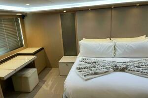 Never Say Never 86ft Monte Carlo Yachts Yacht For Sale