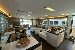 2015 Monte Carlo Yachts MCY86 thumbnail 49