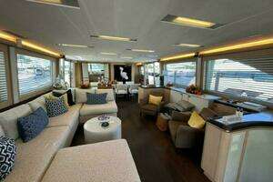 2015 Monte Carlo Yachts MCY86 thumbnail 48