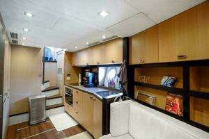 2015 Monte Carlo Yachts MCY86 thumbnail 56