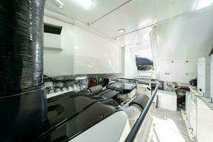 2015 Monte Carlo Yachts MCY86 thumbnail 75