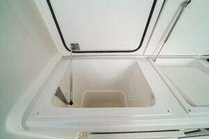 2007 Viking 45 Convertible thumbnail 29
