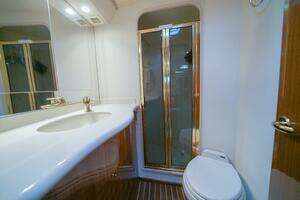 2007 Viking 45 Convertible thumbnail 17