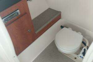 2009 Rinker 296 thumbnail 6