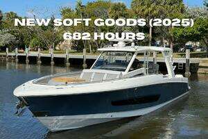  2016 Boston Whaler 420 Outrage Yacht For Sale in Fort Lauderdale FL