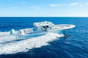 2024 HCB 53 Suenos RXV thumbnail 40
