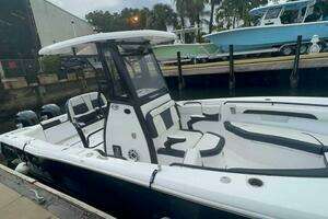 2023 Tidewater 256 CC thumbnail 3