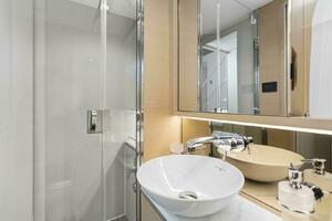 ABOVE DECK 60ft Princess Yacht For Sale