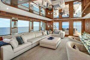 2005 Hatteras thumbnail 5