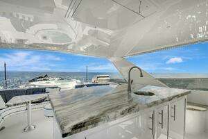 2005 Hatteras thumbnail 46