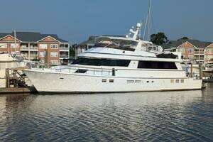 Unique Skill 80ft Hatteras Yacht For Sale