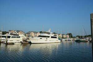 Unique Skill 80ft Hatteras Yacht For Sale
