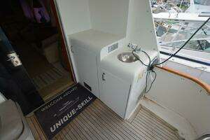 Unique Skill 80ft Hatteras Yacht For Sale