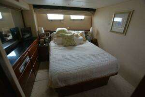 Unique Skill 80ft Hatteras Yacht For Sale