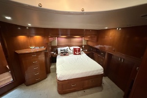 Seas The Day 56ft Carver Yacht For Sale