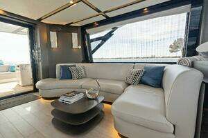 2022 Azimut S8 thumbnail 23