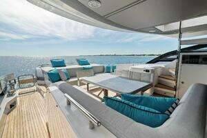 2022 Azimut S8 thumbnail 10