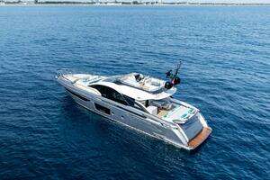 2022 Azimut S8 thumbnail 2