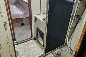 Summer Split 38ft Bayliner Yacht For Sale