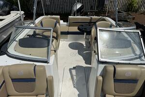 Photo 5527944 for 2019 Hurricane SunDeck 191 OB  