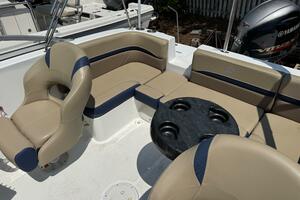 Photo 5527948 for 2019 Hurricane SunDeck 191 OB  