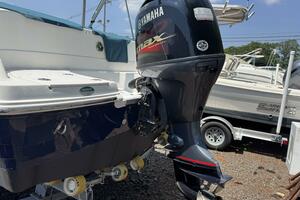 Photo 5527954 for 2019 Hurricane SunDeck 191 OB  