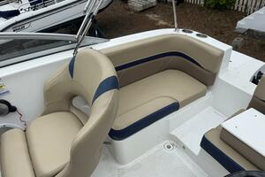 Photo 5428945 for 2019 Hurricane SunDeck 191 OB  