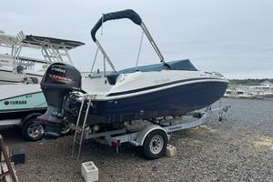 Photo 5428943 for 2019 Hurricane SunDeck 191 OB  