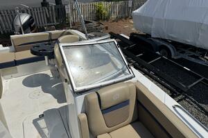 Photo 5527946 for 2019 Hurricane SunDeck 191 OB  