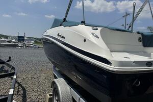 Photo 5527953 for 2019 Hurricane SunDeck 191 OB  